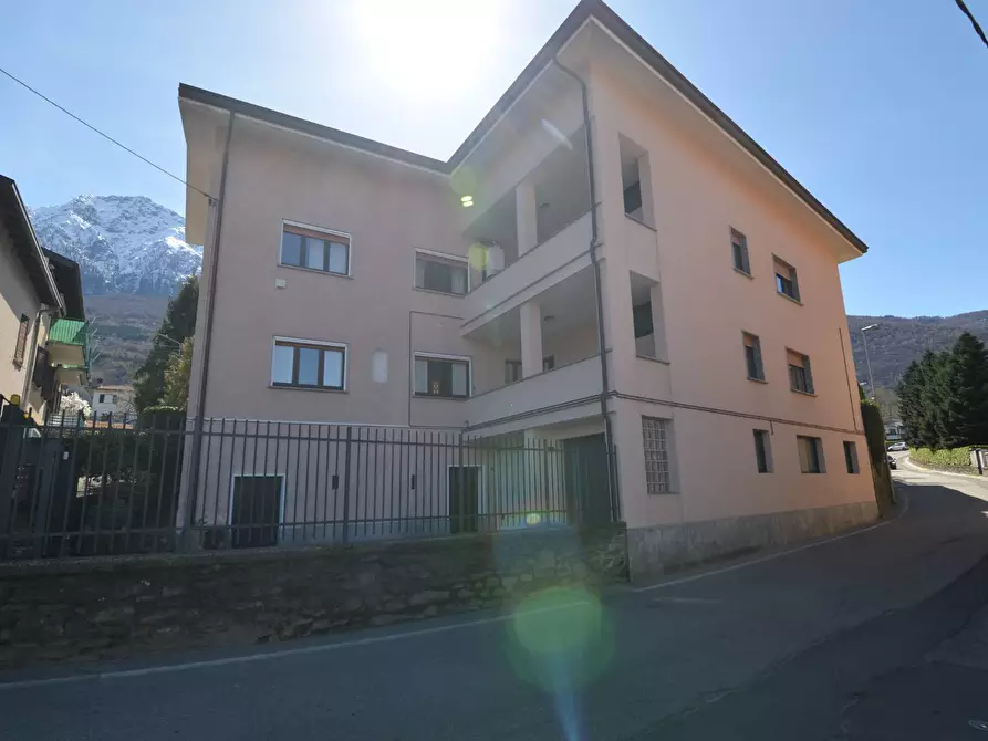 Immagine 22 di Appartamento in vendita  in VIA PERLINO a Colico