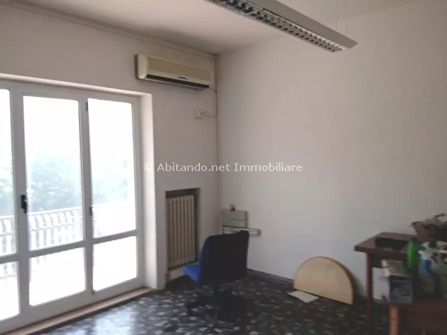 Immagine 7 di Appartamento in vendita  in Viale San Francesco a Penne