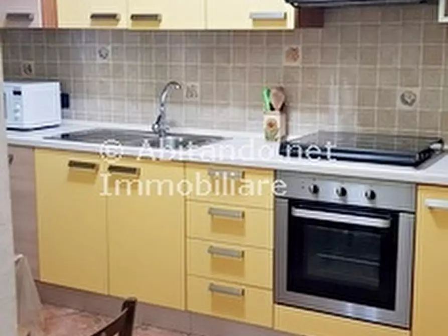 Immagine 6 di Casa indipendente in vendita  in Via Diana a Loreto Aprutino