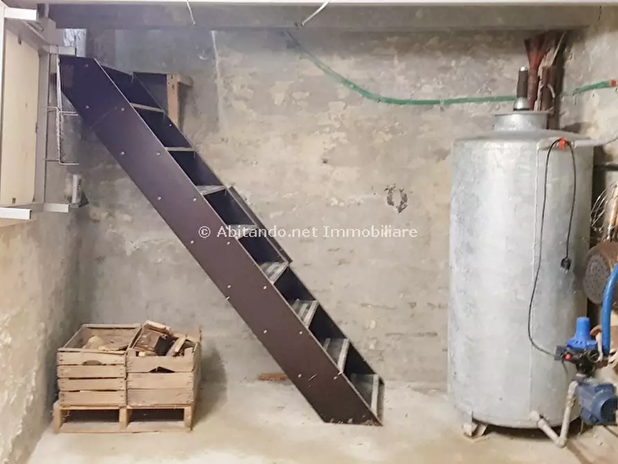 Immagine 21 di Casa indipendente in vendita  in Via Diana a Loreto Aprutino