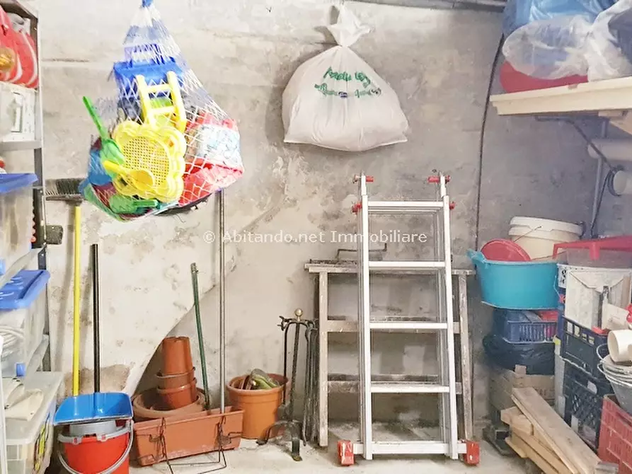 Immagine 22 di Casa indipendente in vendita  in Via Diana a Loreto Aprutino