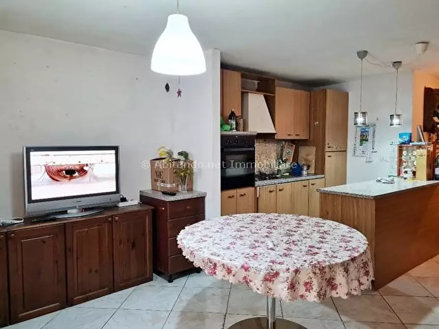 Immagine 2 di Casa indipendente in vendita  in Via Risorgimento a Loreto Aprutino