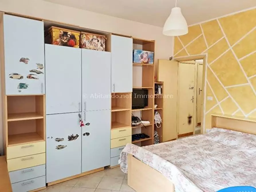 Immagine 12 di Casa indipendente in vendita  in Via Risorgimento a Loreto Aprutino