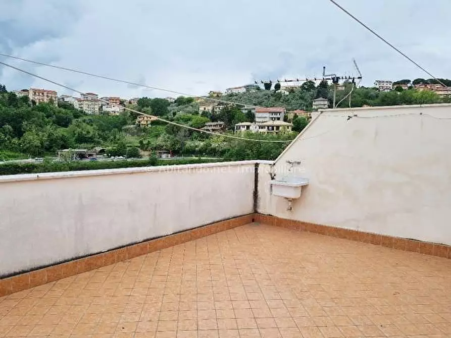 Immagine 18 di Casa indipendente in vendita  in Via Risorgimento a Loreto Aprutino