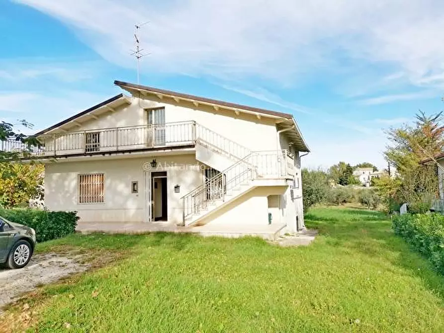 Immagine 1 di Casa indipendente in vendita  in Contrada Fontebruna a Civitella Casanova