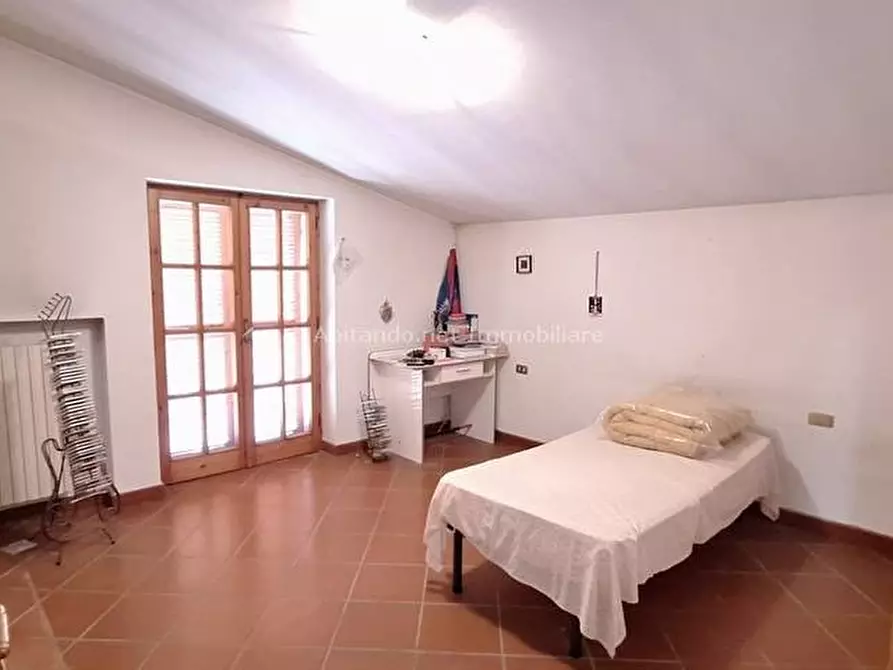 Immagine 26 di Casa bifamiliare in vendita  in Via Aldo Moro a Loreto Aprutino