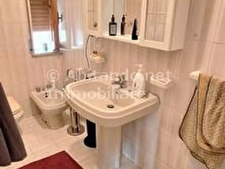 Immagine 30 di Casa bifamiliare in vendita  in Via Aldo Moro a Loreto Aprutino