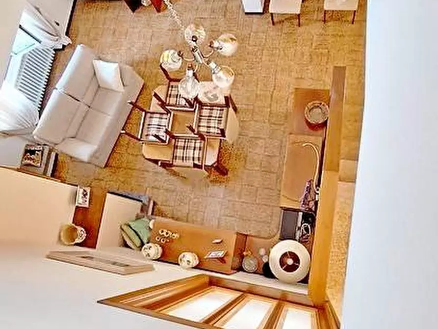 Immagine 10 di Villa in vendita  a Penne