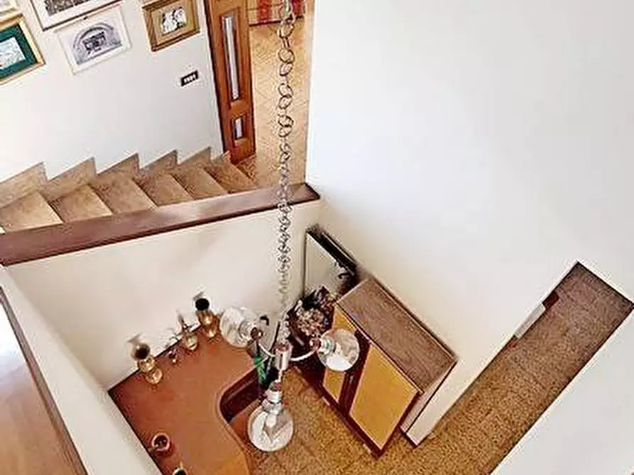 Immagine 14 di Villa in vendita  a Penne