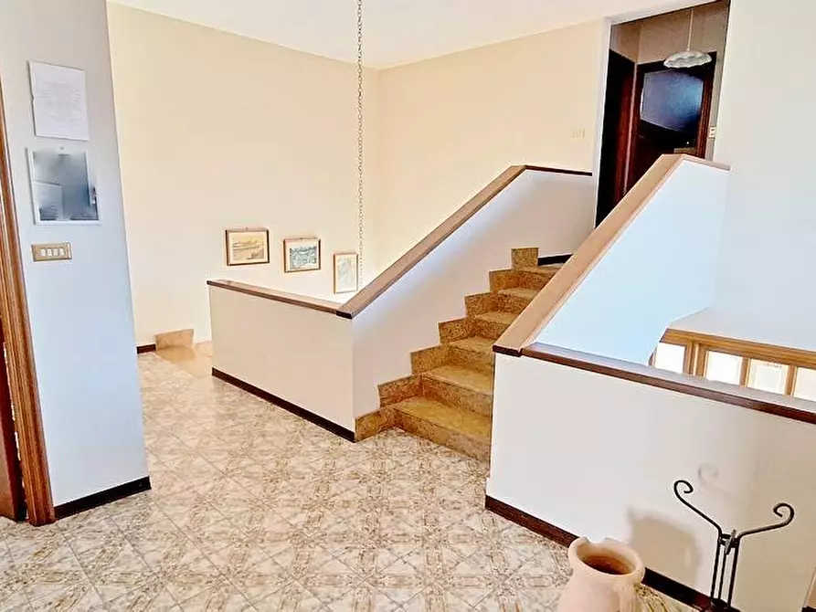 Immagine 15 di Villa in vendita  a Penne