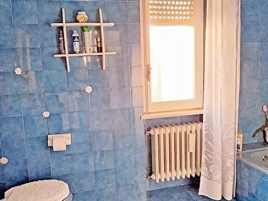 Immagine 17 di Villa in vendita  a Penne