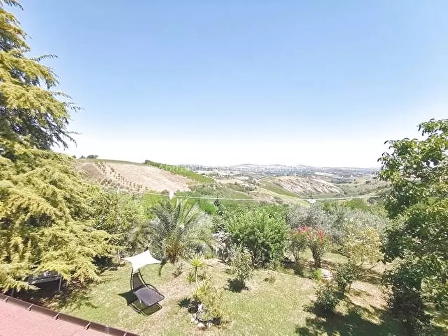 Immagine 20 di Villa in vendita  a Penne