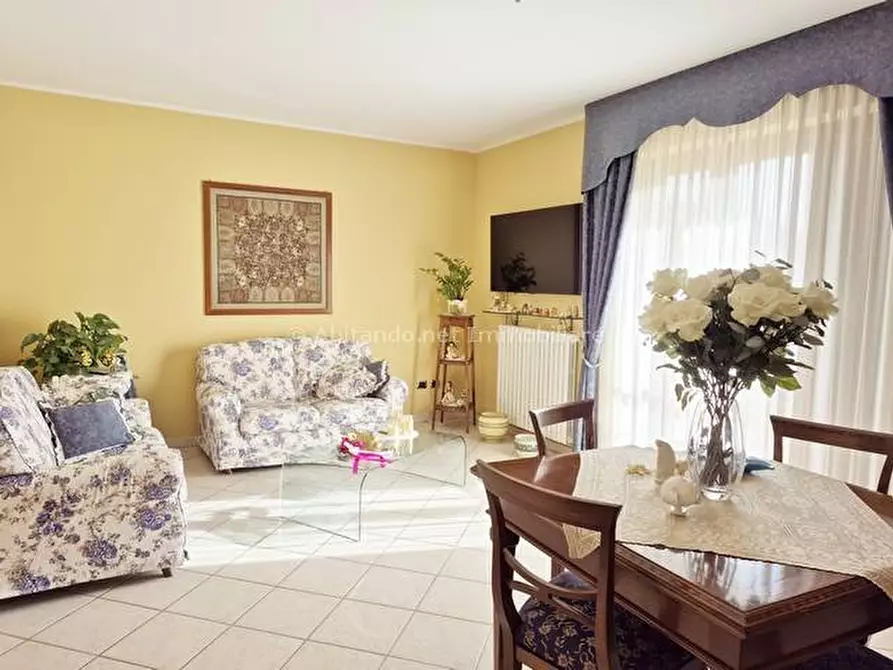 Immagine 9 di Villetta a schiera in vendita  in Contrada Conaciappetta a Penne