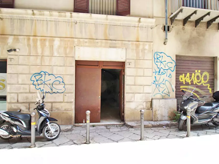 Immagine 1 di Locale commerciale in affitto  in Via Isnello a Palermo