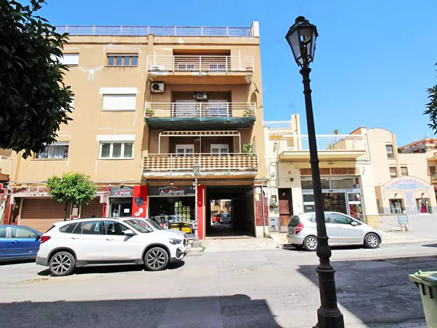 Immagine 1 di Ufficio in vendita  in Via Butera a Bagheria