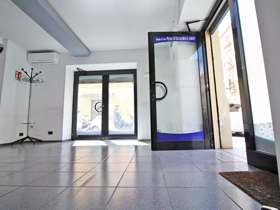 Immagine 21 di Ufficio in affitto  in Via Principe Di Scordia a Palermo