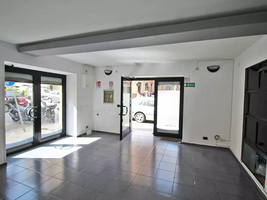 Immagine 25 di Ufficio in affitto  in Via Principe Di Scordia a Palermo