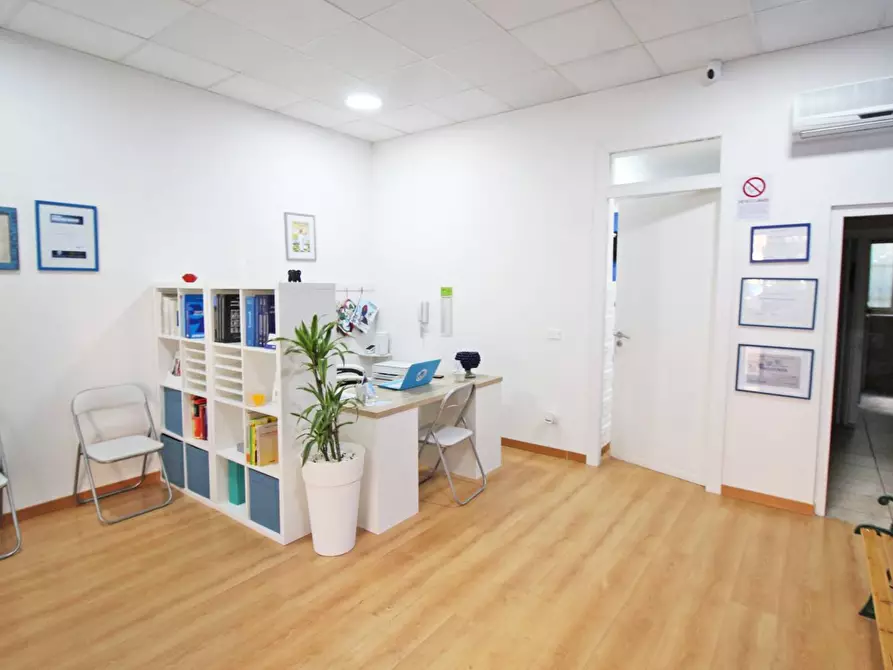 Immagine 3 di Ufficio in vendita  in Corso Calatafimi a Palermo