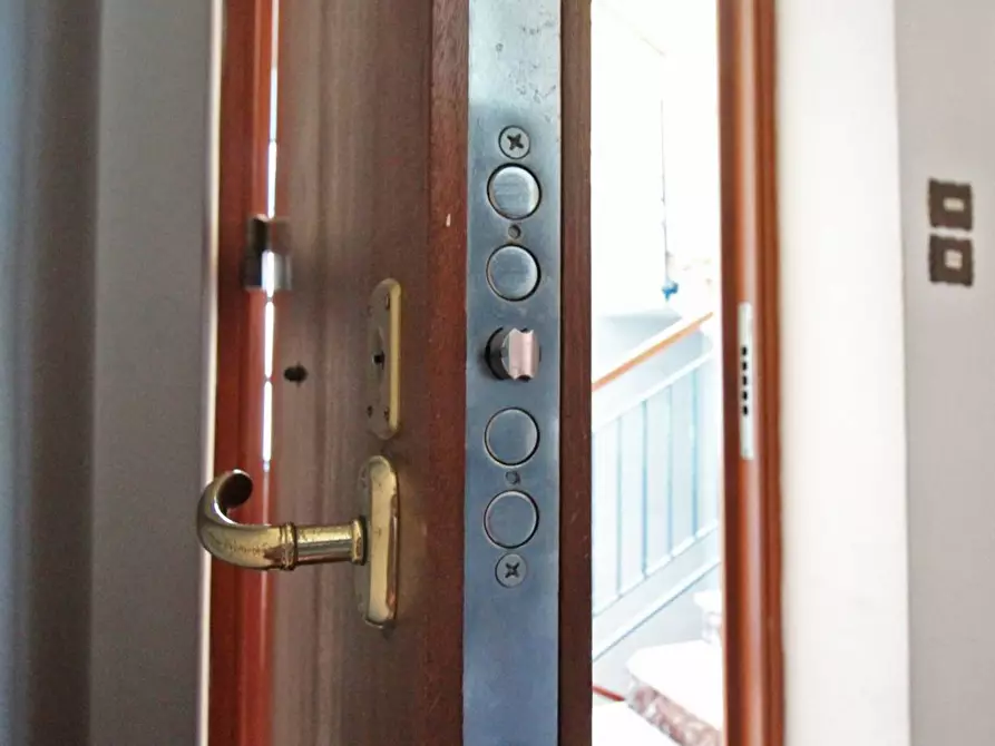 Immagine 12 di Appartamento in vendita  in Via Falsomiele a Palermo