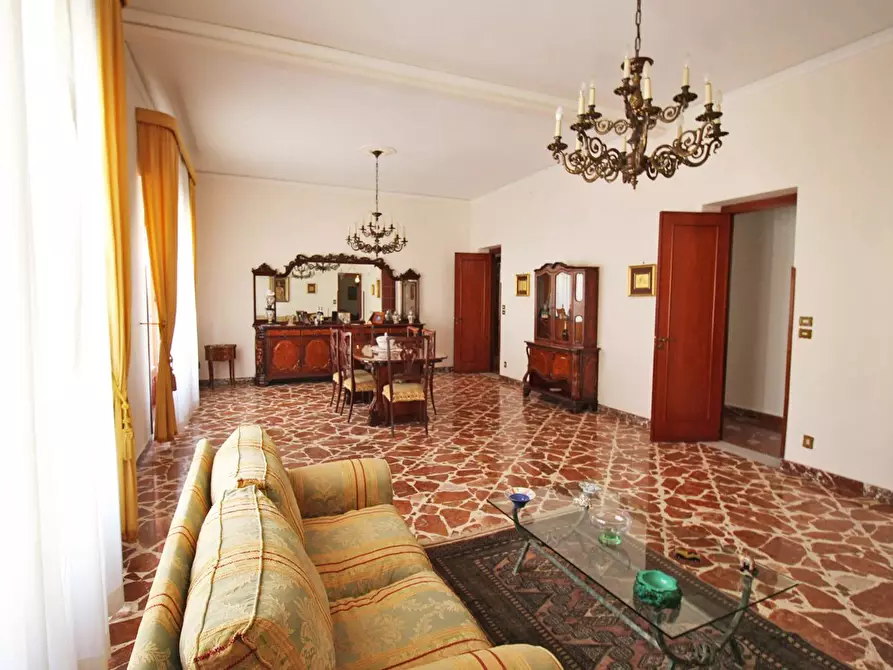 Immagine 21 di Appartamento in vendita  in Via Falsomiele a Palermo