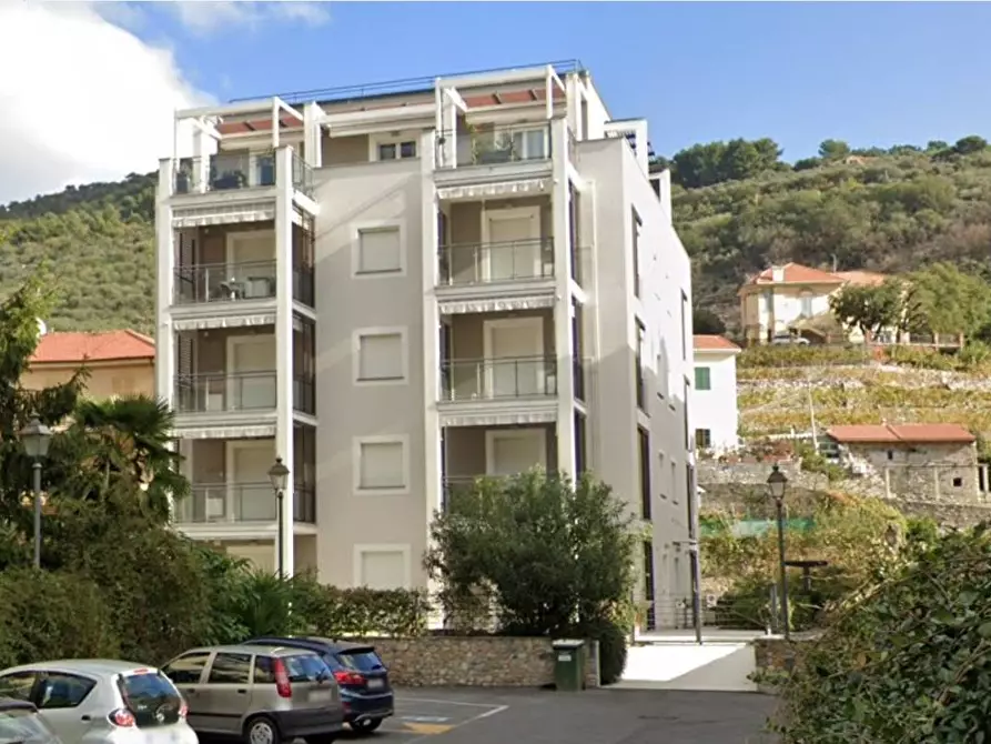 Immagine 11 di Appartamento in affitto  in Via Calvisio a Finale Ligure