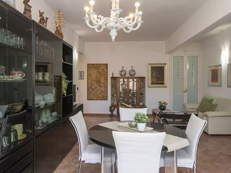 Immagine 14 di Appartamento in vendita  in Via Generale Stefano Cagna a Finale Ligure