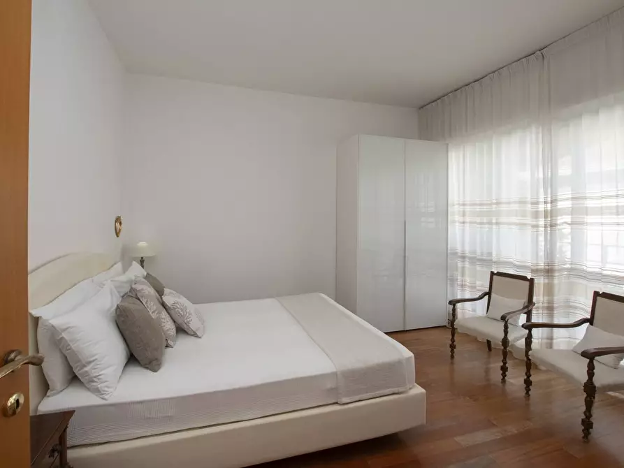 Immagine 17 di Appartamento in vendita  in Via Generale Stefano Cagna a Finale Ligure