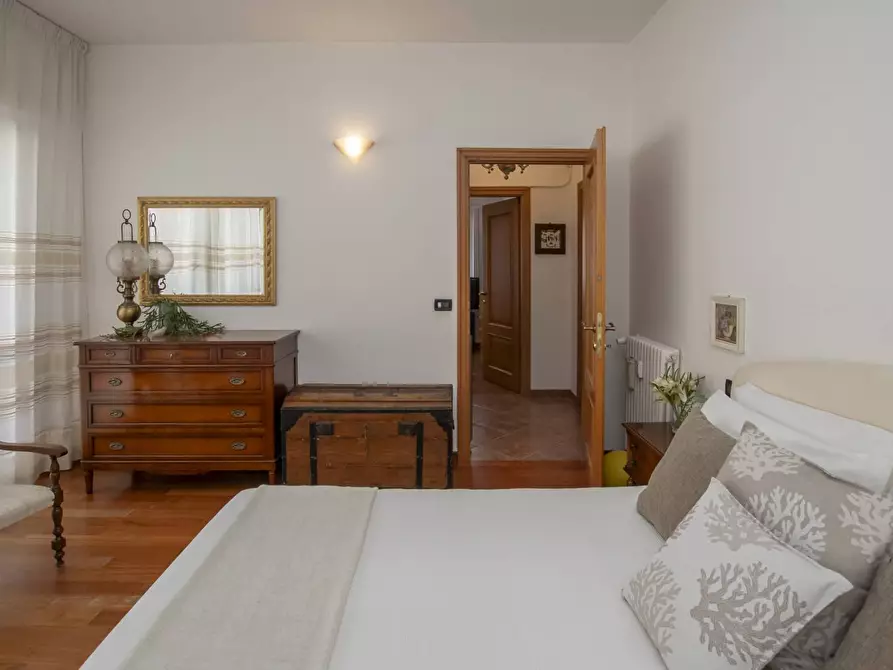 Immagine 18 di Appartamento in vendita  in Via Generale Stefano Cagna a Finale Ligure