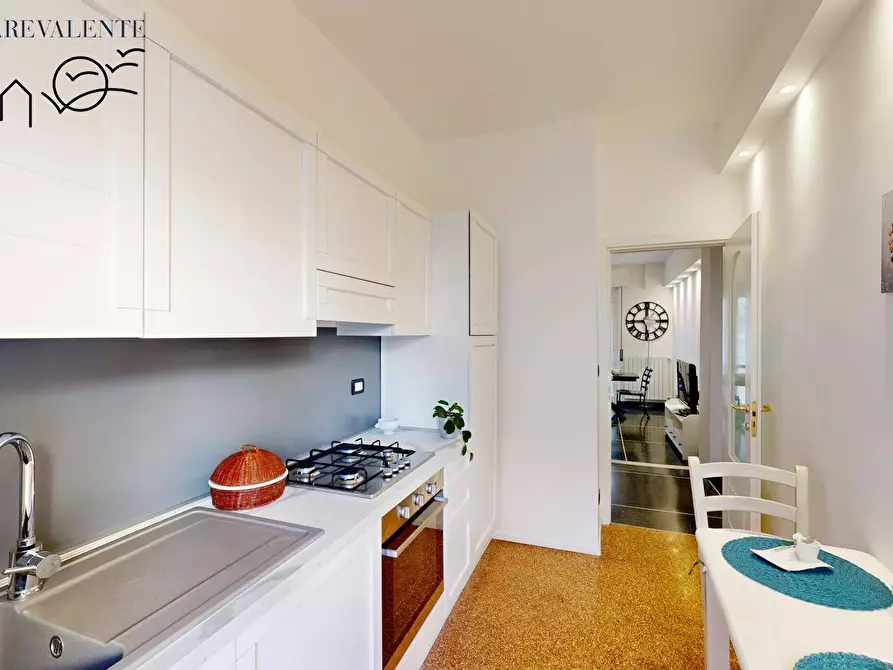 Immagine 3 di Appartamento in vendita  in Via dei Conti Vacca a Finale Ligure