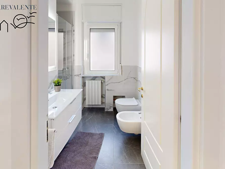 Immagine 10 di Appartamento in vendita  in Via dei Conti Vacca a Finale Ligure