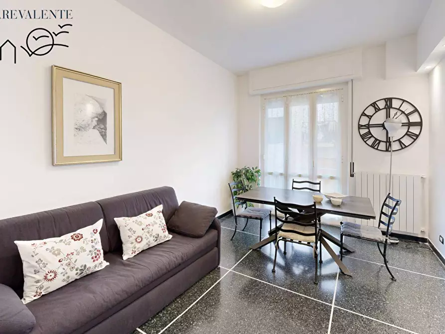 Immagine 12 di Appartamento in vendita  in Via dei Conti Vacca a Finale Ligure