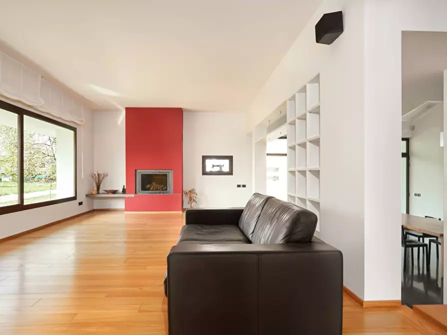 Immagine 22 di Villa in vendita  in VIA CA' SAGREDO a Venezia