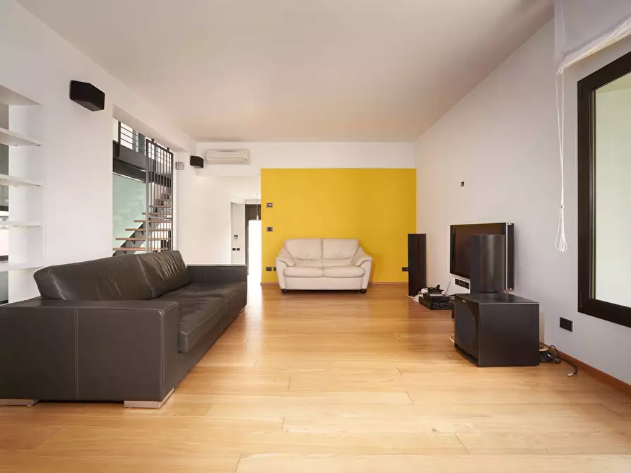 Immagine 23 di Villa in vendita  in VIA CA' SAGREDO a Venezia