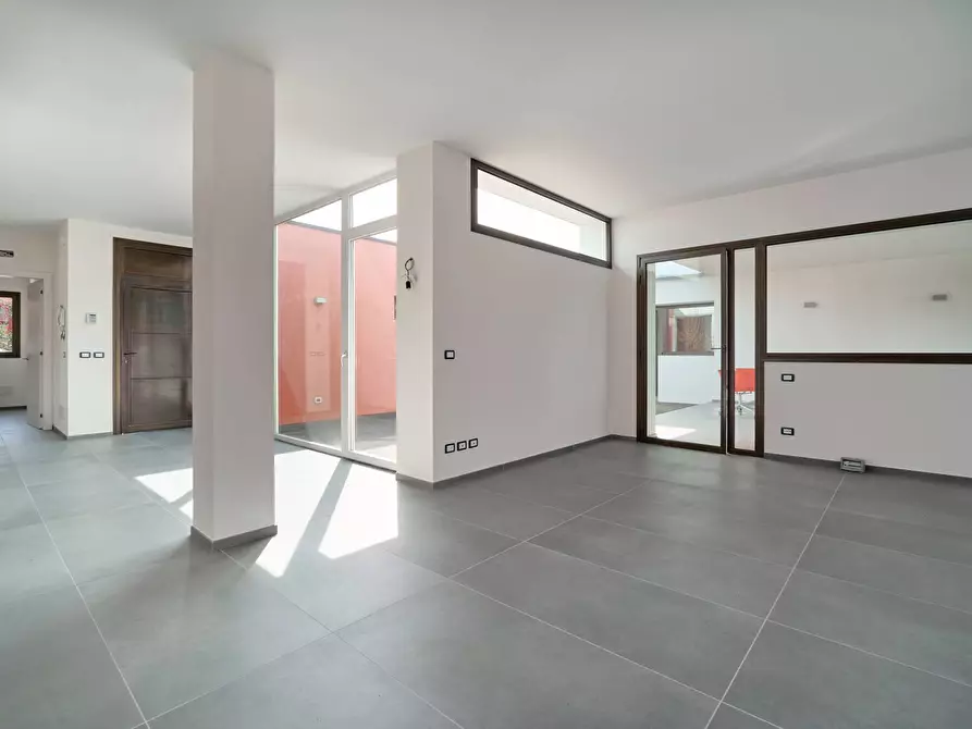 Immagine 26 di Villa in vendita  in VIA CA' SAGREDO a Venezia