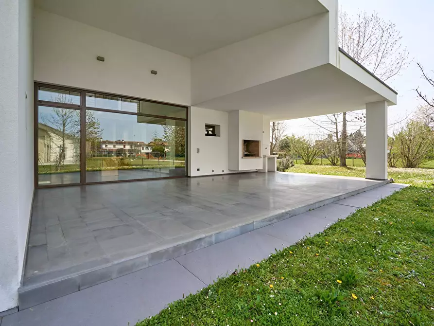 Immagine 25 di Villa in vendita  in VIA CA' SAGREDO a Venezia