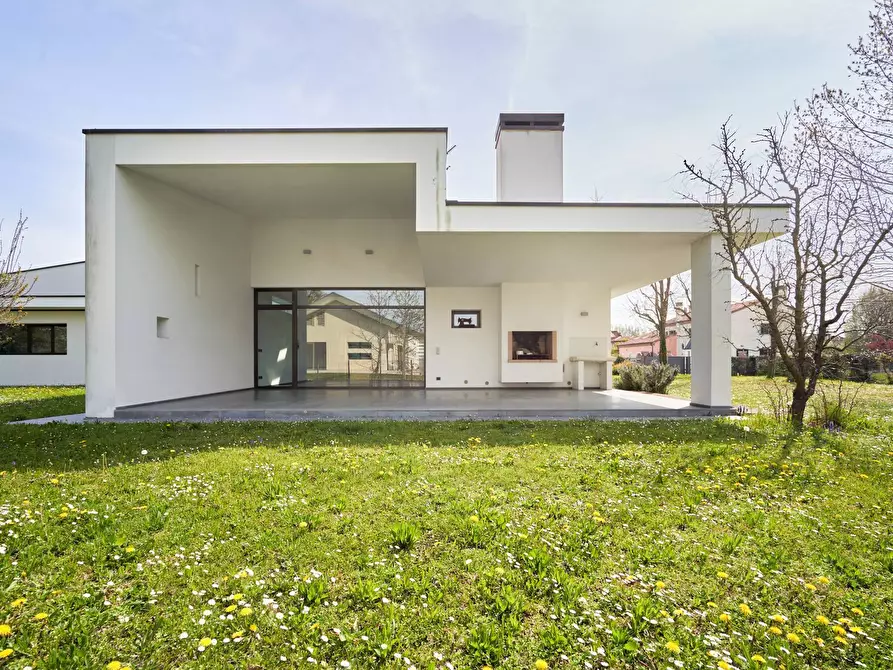 Immagine 27 di Villa in vendita  in VIA CA' SAGREDO a Venezia