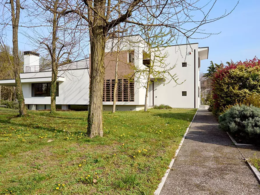 Immagine 30 di Villa in vendita  in VIA CA' SAGREDO a Venezia