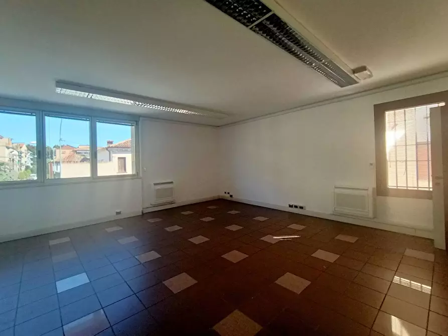 Immagine 6 di Ufficio in affitto  in Via San Dona' a Venezia