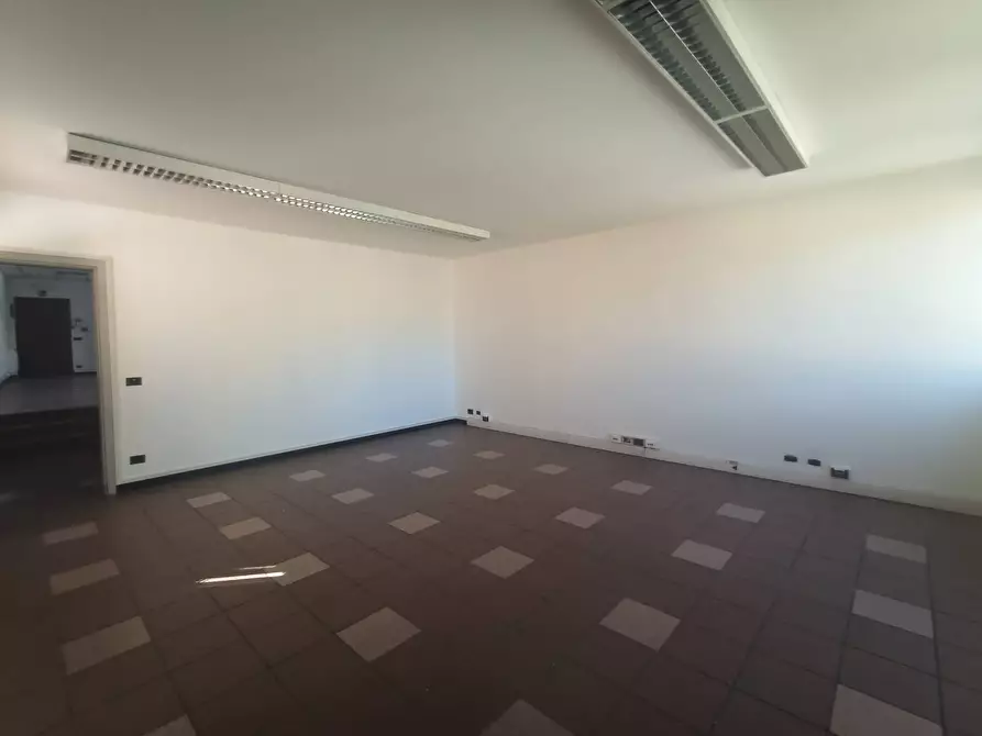 Immagine 9 di Ufficio in affitto  in Via San Dona' a Venezia