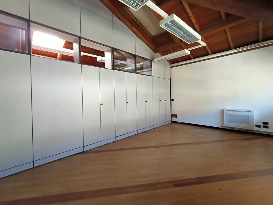 Immagine 6 di Ufficio in affitto  in Via San Dona' a Venezia