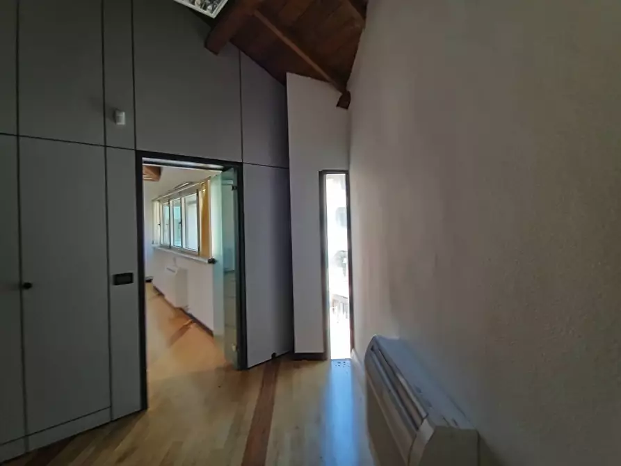 Immagine 14 di Ufficio in affitto  in Via San Dona' a Venezia
