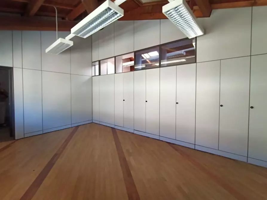 Immagine 17 di Ufficio in affitto  in Via San Dona' a Venezia