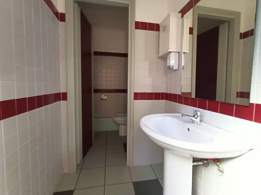 Immagine 8 di Ufficio in affitto  in Via San Dona' a Venezia