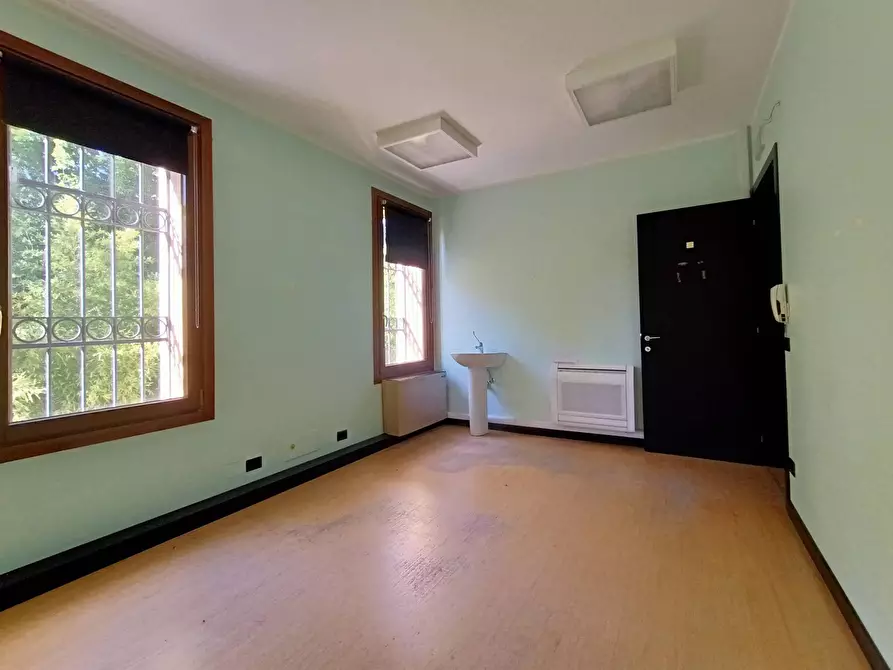 Immagine 6 di Ufficio in affitto  in Via San Dona' a Venezia