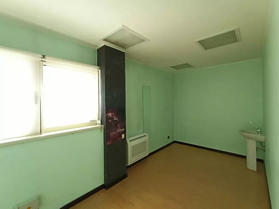 Immagine 9 di Ufficio in affitto  in Via San Dona' a Venezia