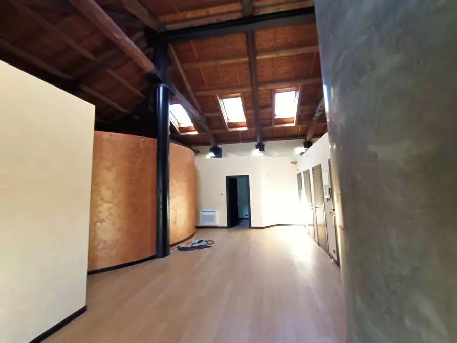 Immagine 12 di Ufficio in affitto  in Via San Dona' a Venezia