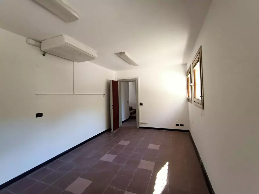 Immagine 13 di Ufficio in affitto  in Via San Dona' a Venezia