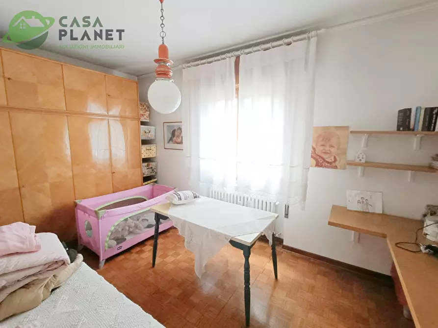 Immagine 11 di Appartamento in vendita  in Viale Garibaldi a Venezia