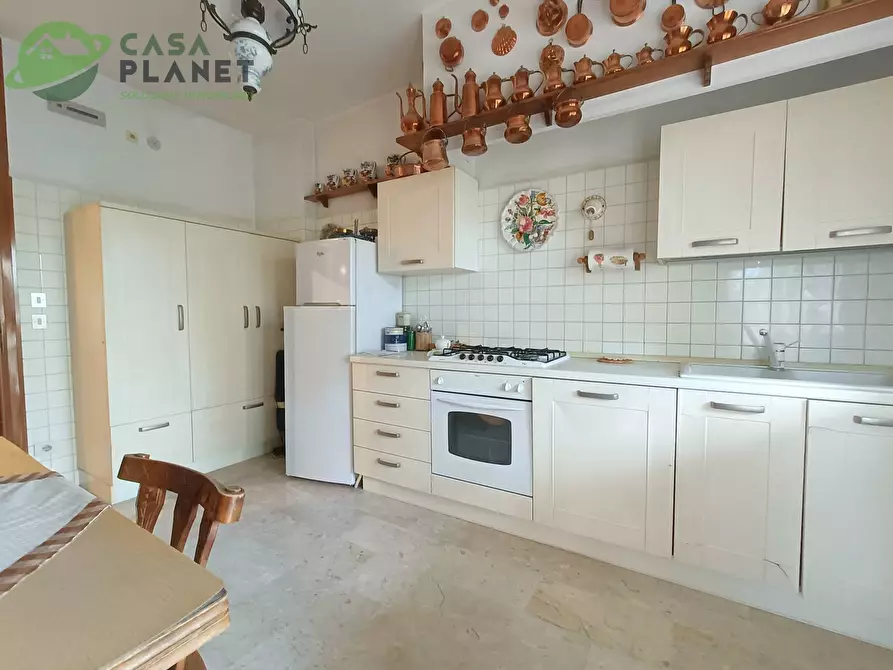 Immagine 9 di Appartamento in vendita  in Viale Garibaldi a Venezia