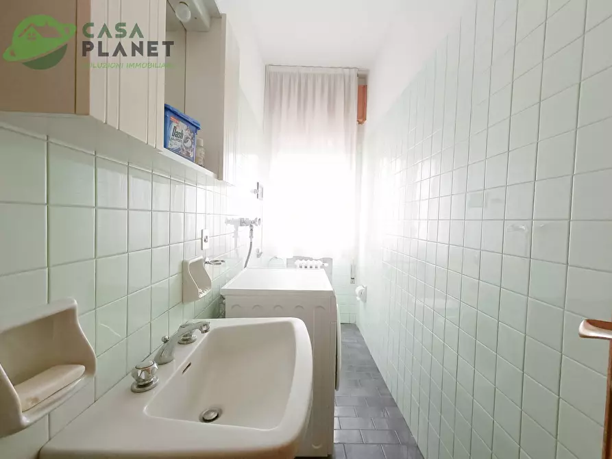 Immagine 25 di Appartamento in vendita  in Viale Garibaldi a Venezia